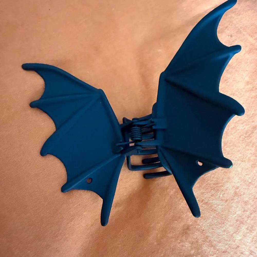 Bat Wing Hair Claw Clip - Black
